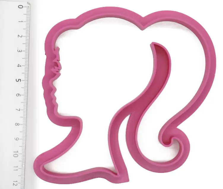 Barbie_12cm_fond_blanc.webp